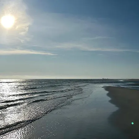 4 Person In Fano-by Traum *